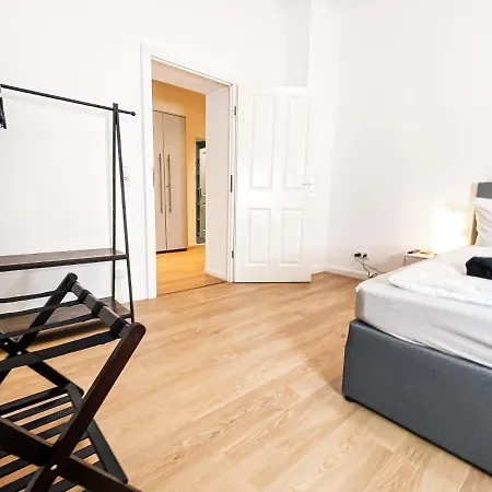 Moderne 3 Schlafzimmer Mit Modernem Bad, Kueche, Waschmaschine Und Trockner Apartamento Leipzig