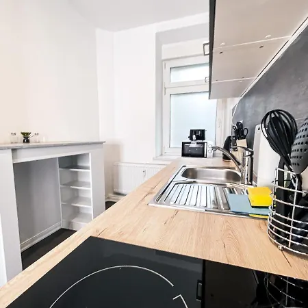 Moderne 3 Schlafzimmer Mit Modernem Bad, Kueche, Waschmaschine Und Trockner Apartamento Leipzig