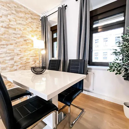 Moderne 3 Schlafzimmer Mit Modernem Bad, Kueche, Waschmaschine Und Trockner Apartamento Leipzig