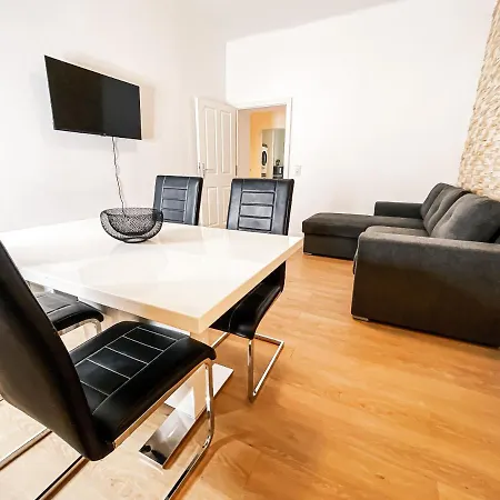 Moderne 3 Schlafzimmer Mit Modernem Bad, Kueche, Waschmaschine Und Trockner Apartamento Leipzig