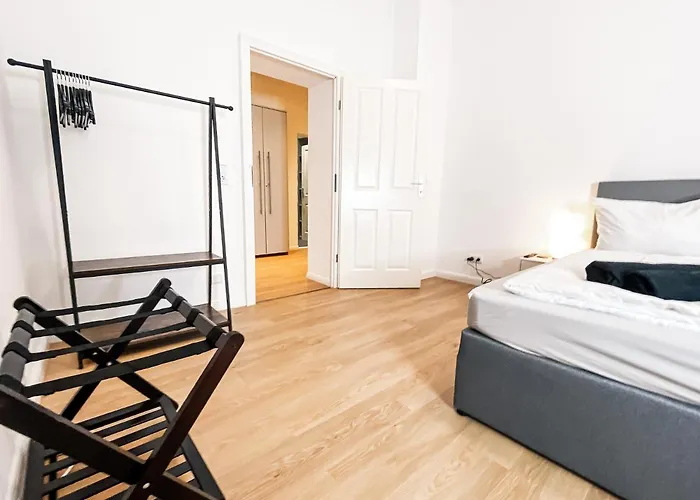 Moderne 3 Schlafzimmer Mit Modernem Bad, Kueche, Waschmaschine Und Trockner Апартаменты Лейпциг