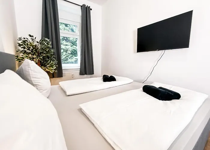 Moderne 3 Schlafzimmer Mit Modernem Bad, Küche, Waschmaschine Und Trockner Leipzig