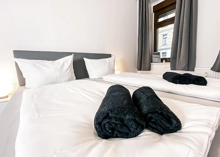 Moderne 3 Schlafzimmer Mit Modernem Bad, Küche, Waschmaschine Und Trockner *