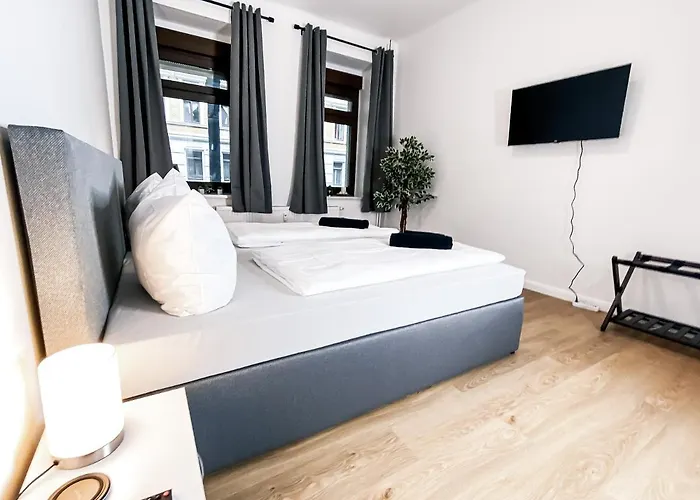 Moderne 3 Schlafzimmer Mit Modernem Bad, Küche, Waschmaschine Und Trockner *