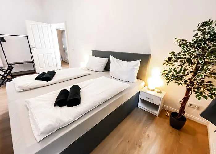 Moderne 3 Schlafzimmer Mit Modernem Bad, Küche, Waschmaschine Und Trockner Apartamento *